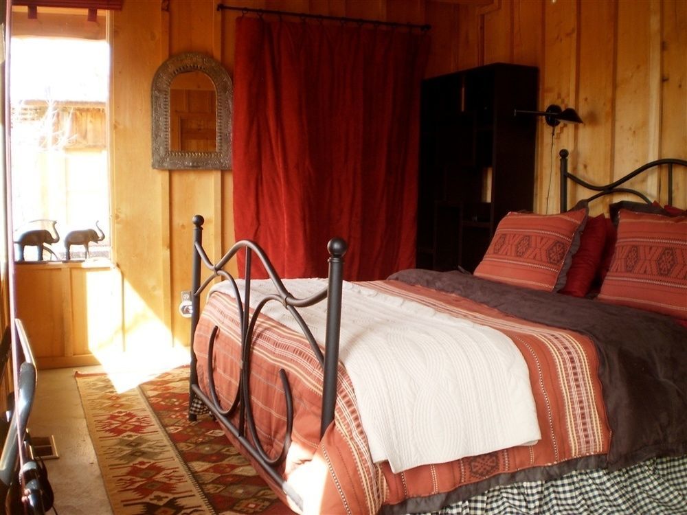 Silver River Adobe Inn Bed And Breakfast Фармингтон Экстерьер фото